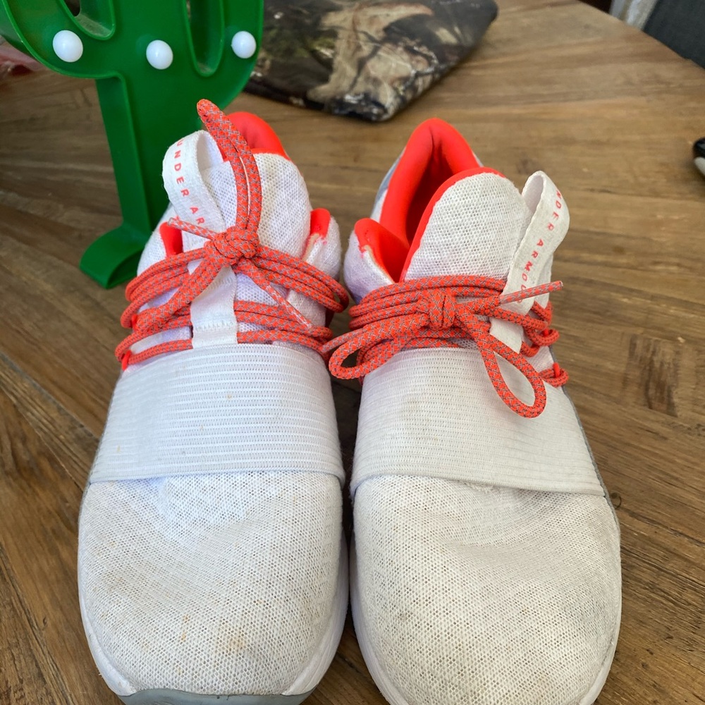 Tennis Shoes